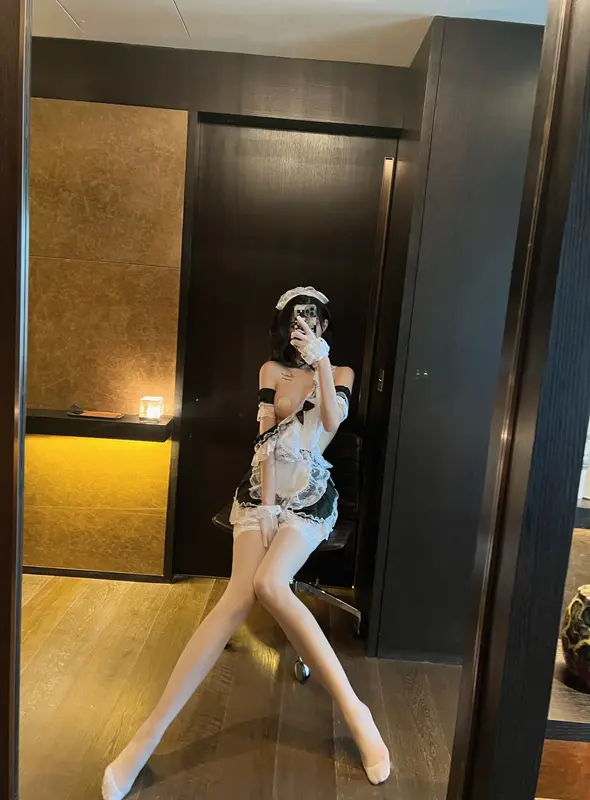 015.葛征 –  白si+女仆超性感套装 8
